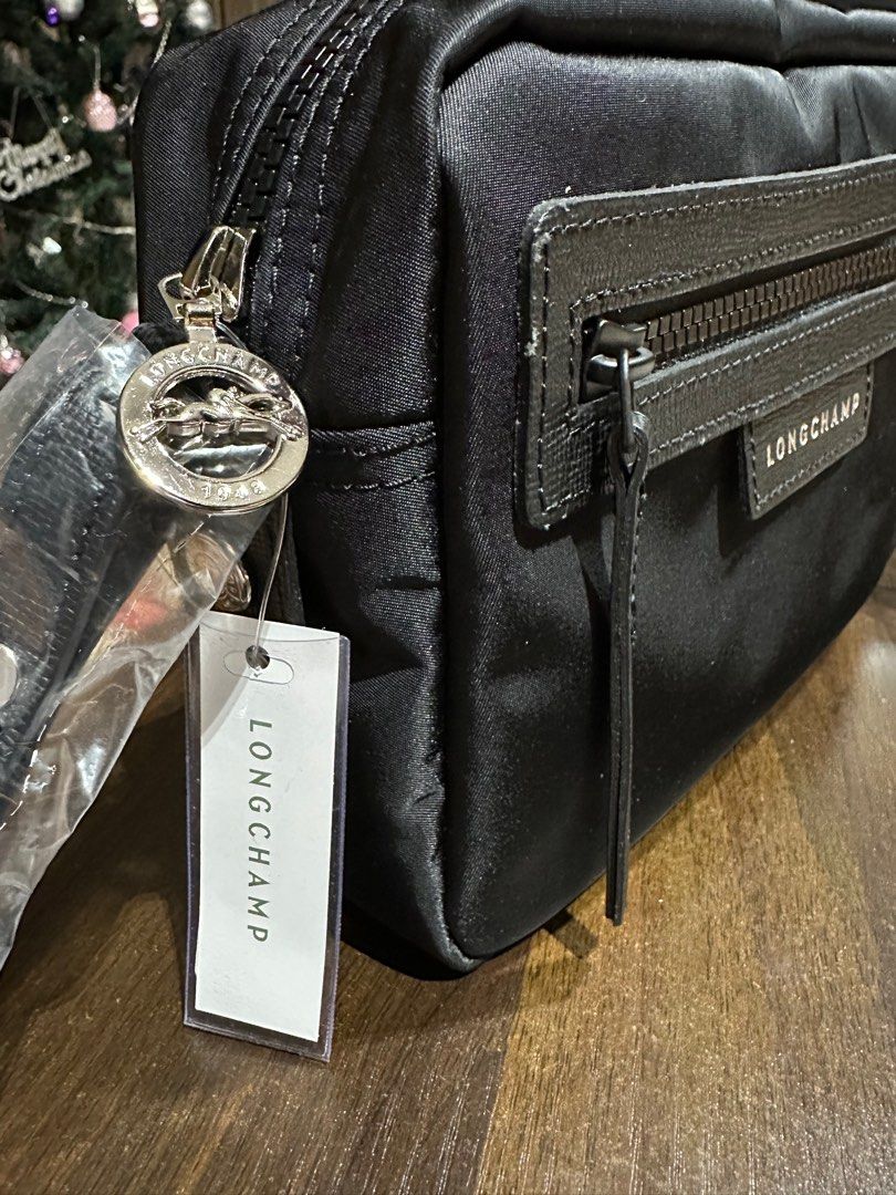 Longchamp Camera Bag, Women's Fashion, Bags & Wallets, Crossbody Bags