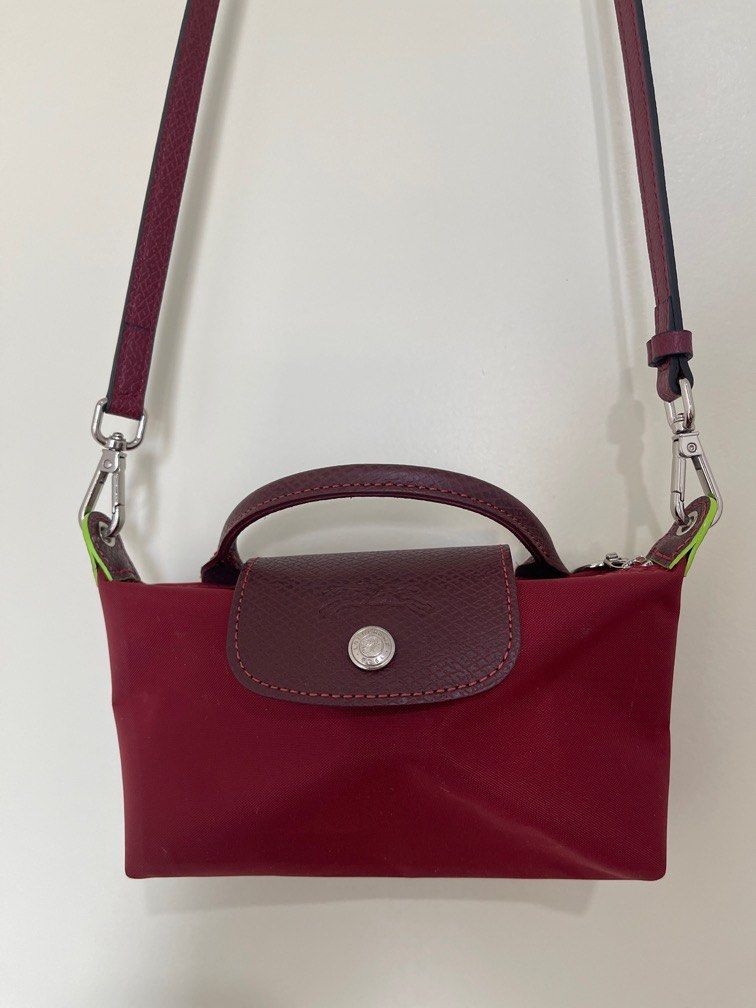 Le pliage with shoulder strap store
