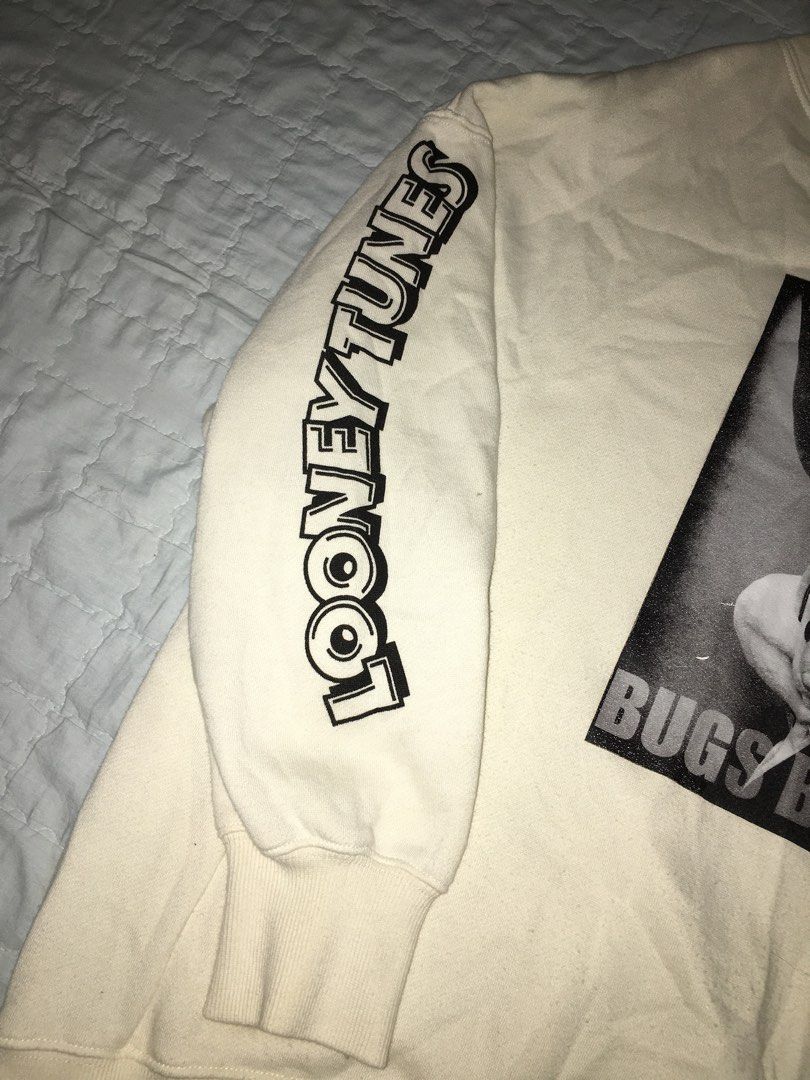 LOONEY TUNES DIRTY WHITE HOODIE, Men's Fashion, Tops & Sets, Hoodies on