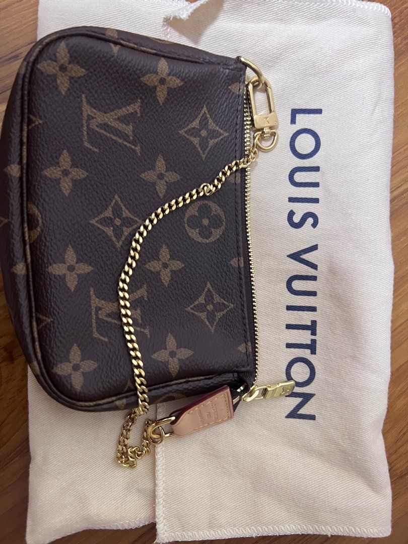 Comparison LV Mini Pochette Chanel Small Pouch, 43 OFF