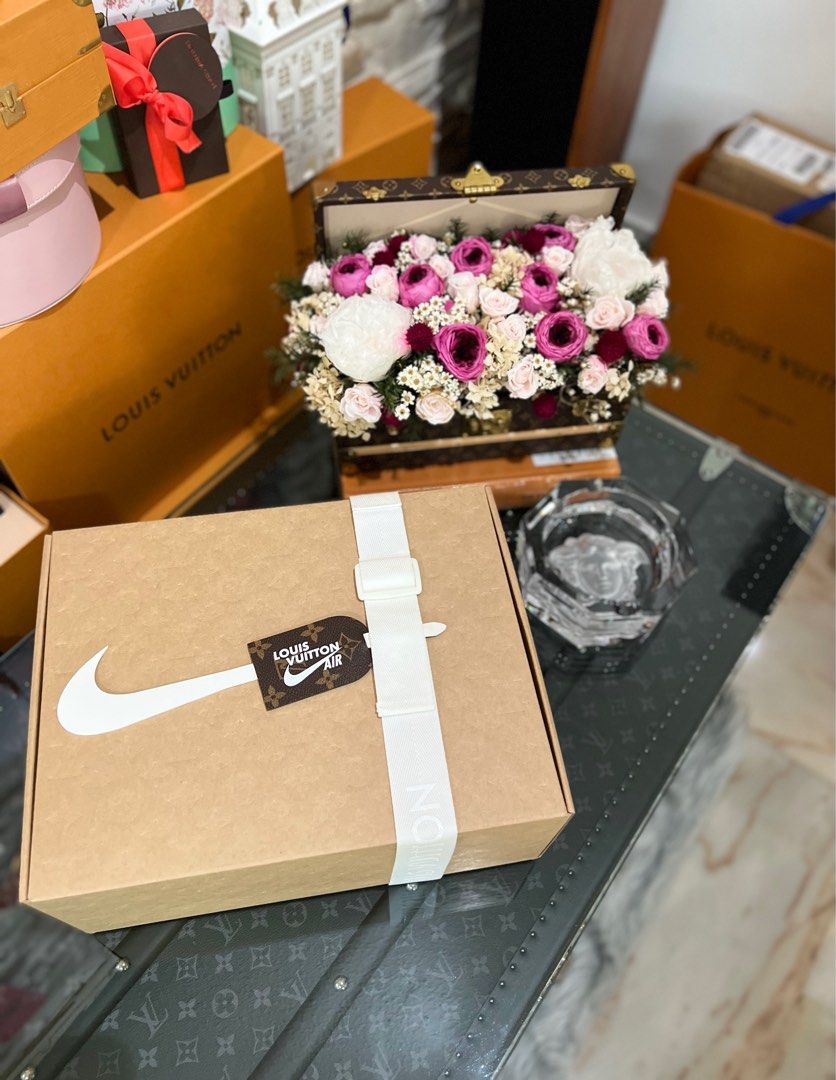 louis vuitton nike shoes price