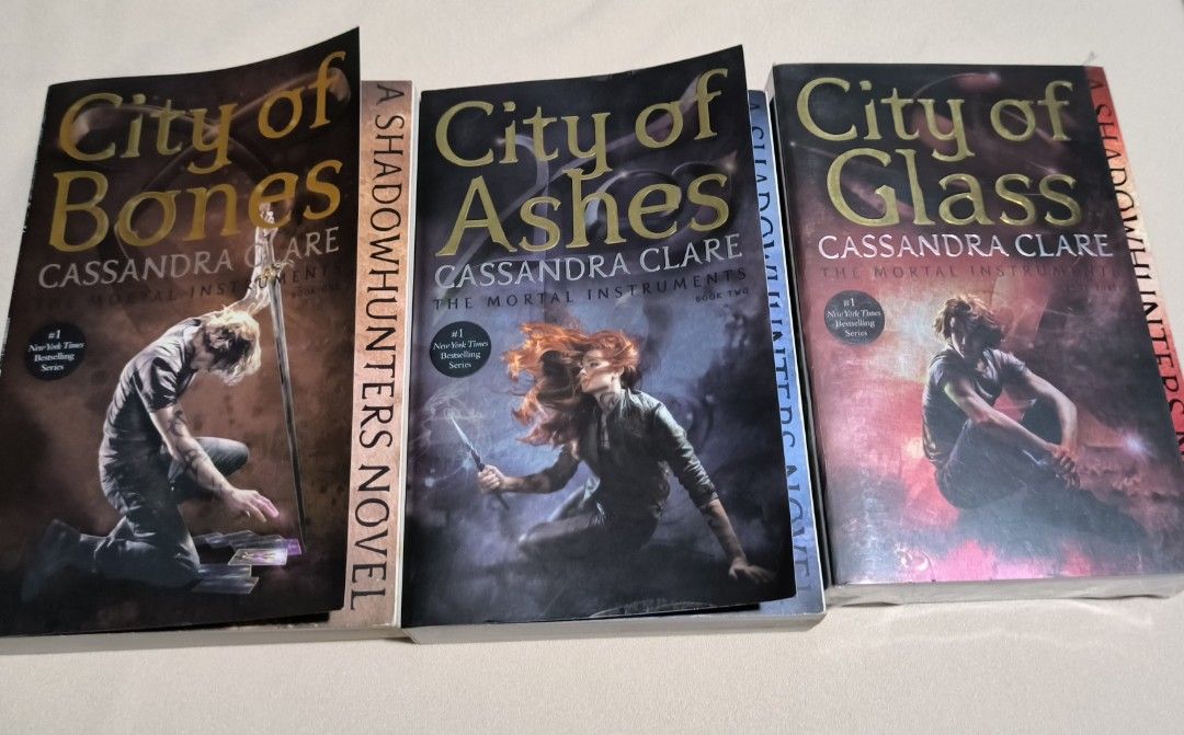 Mortal instruments city of bone, Hobbies & Toys, Books & Magazines