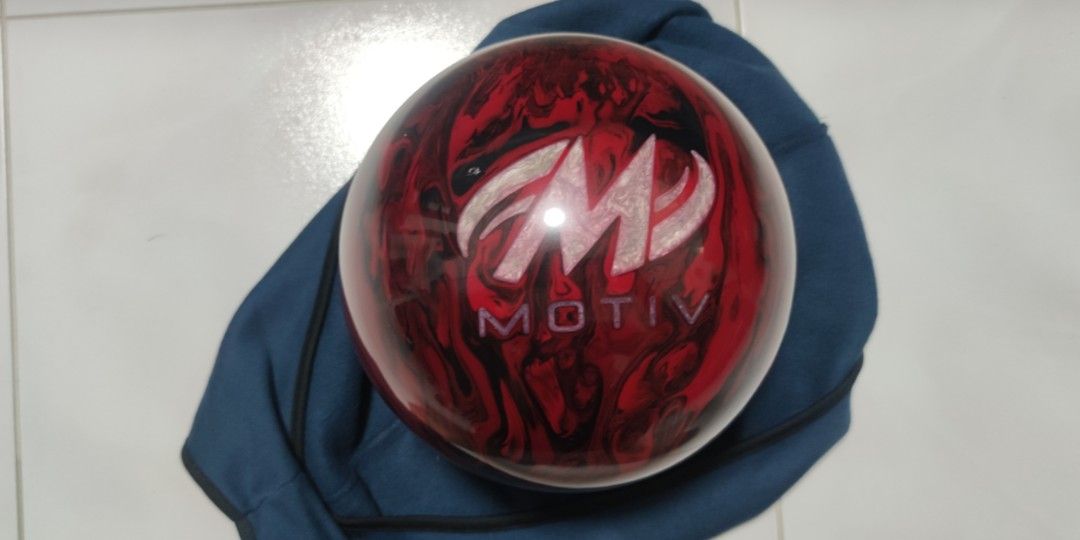 Motiv Jackal Legacy15lbsReactive Bowling Ball, Sports Equipment