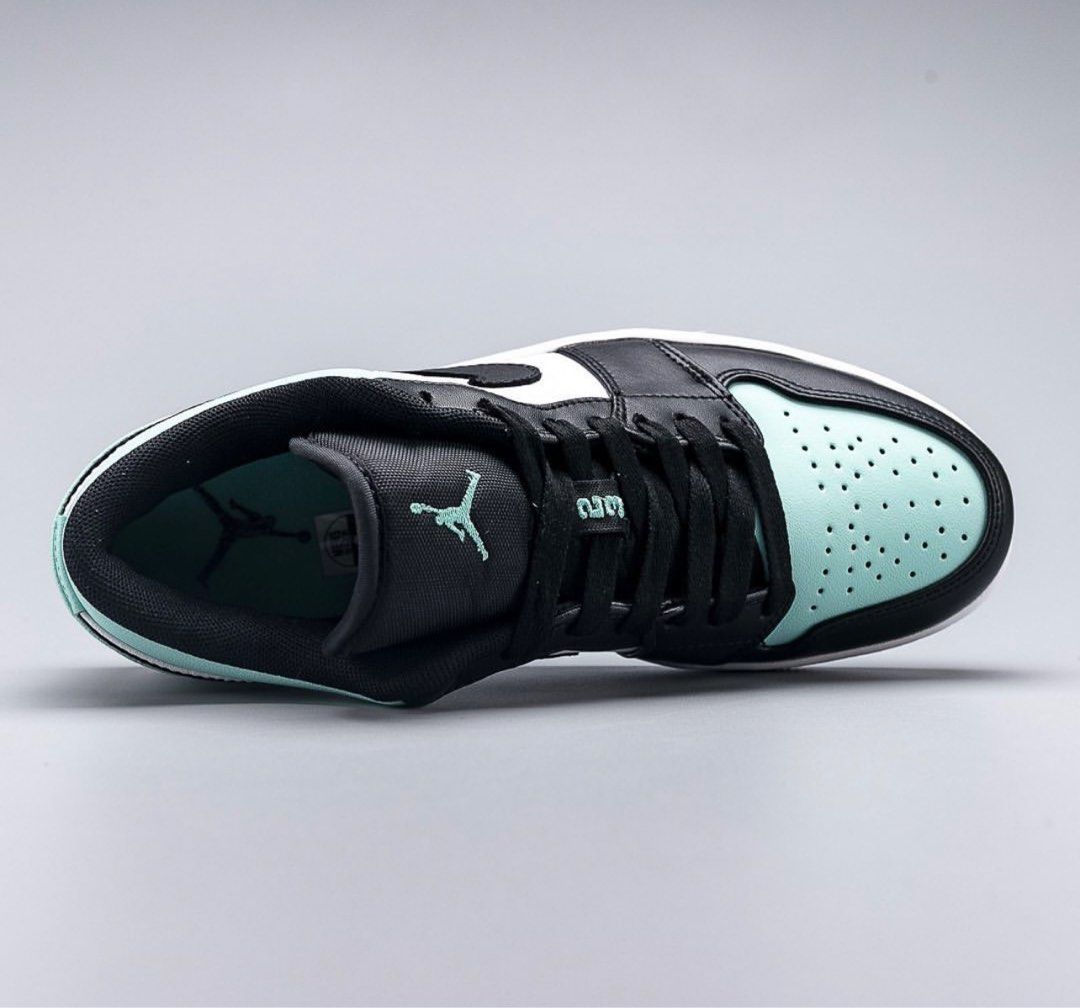 nike dunk low green glow wmns