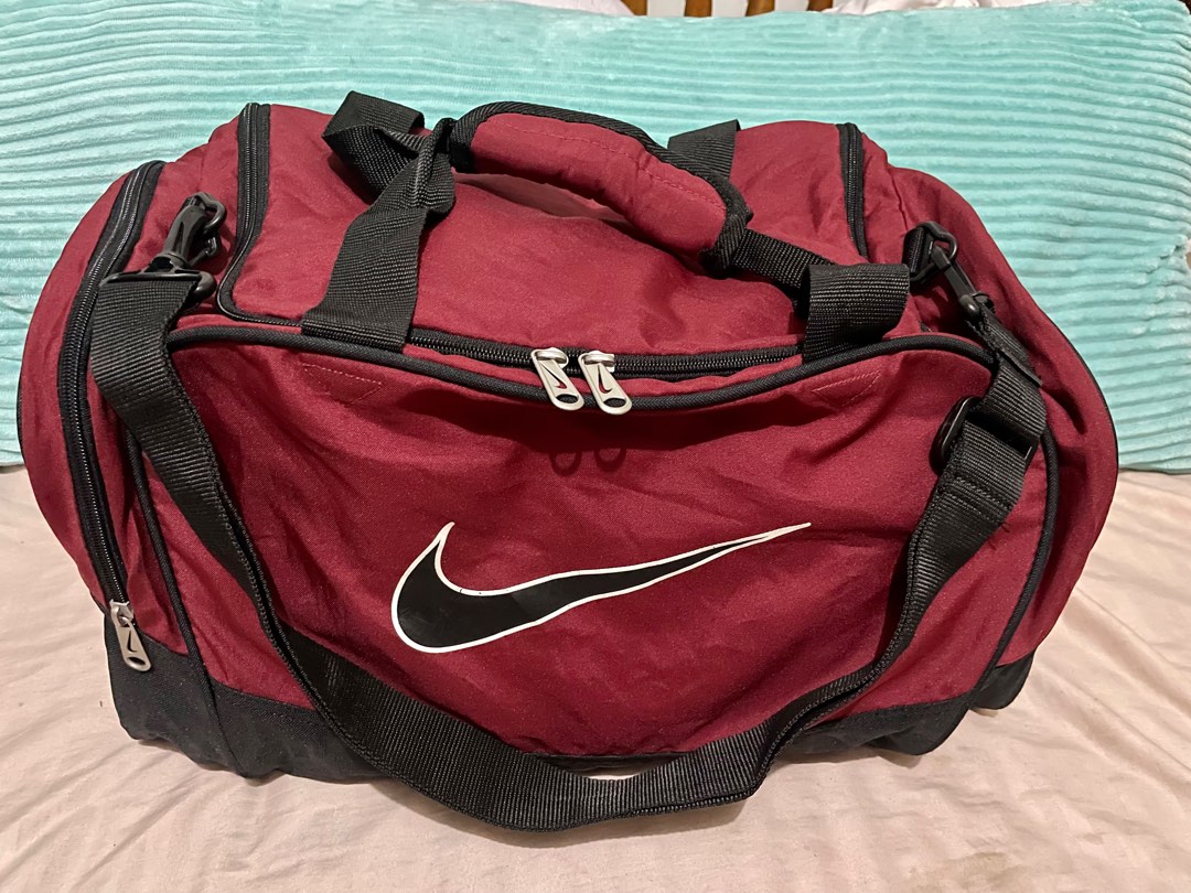 NIKE Large Red duffle bag Men s Fashion Bags Sling Bags on