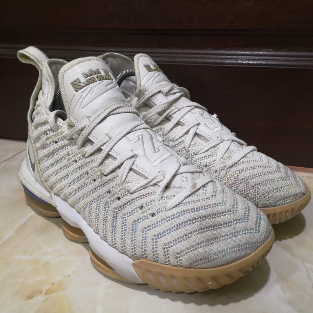 Nike LJ Saiz 7.5uk Men s Fashion Footwear Sneakers on Carousell