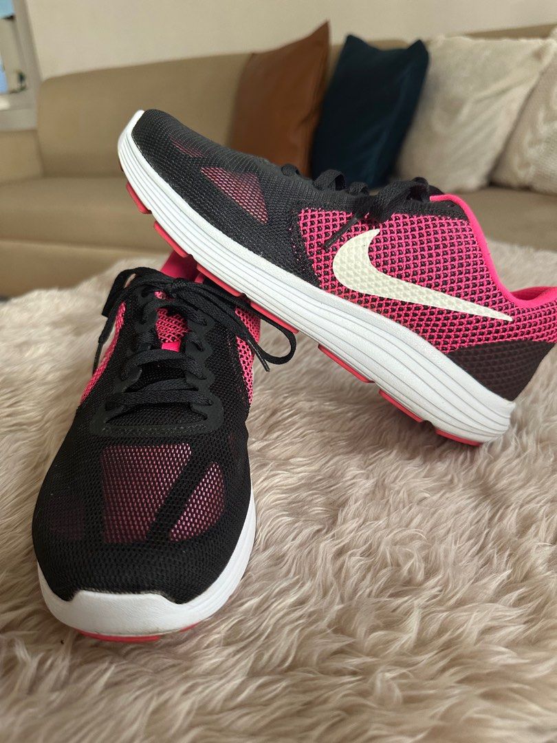 revolution running shoes