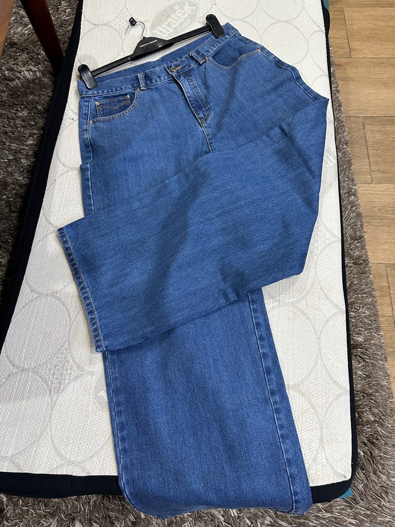 Original JAG anti-fit denim (Category: Jeans) located in Guiguinto. Submitted by ebh19 (Listing ID 1201439486, Image 2). Description: Waistline - 32 Length - mula pundya 70 cm From waist - 102 cm.