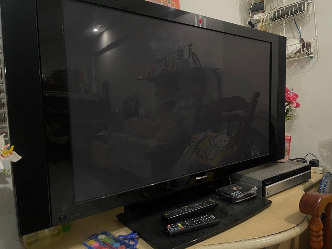 Pioneer plasma TV, TV & Home Appliances, TV & Entertainment, TV on
