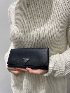 Preloved Used Prada classic long wallet