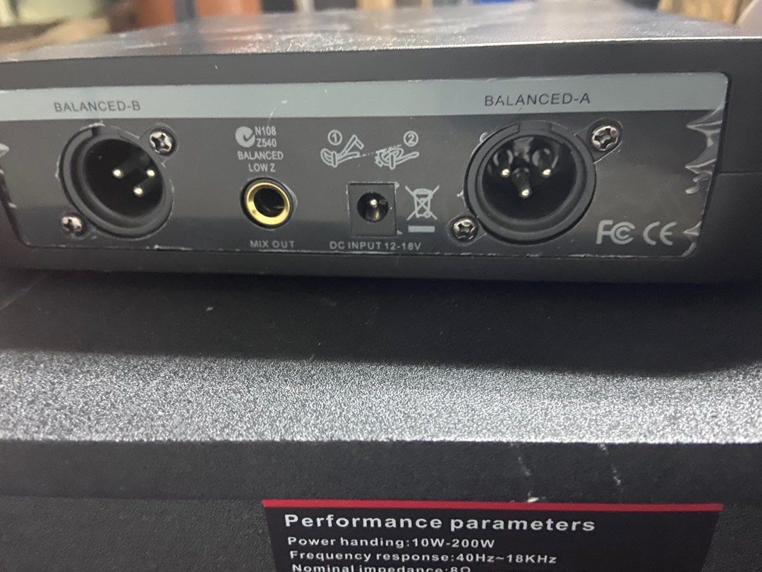 Professional Karaoke System with build in amp and songs select touch