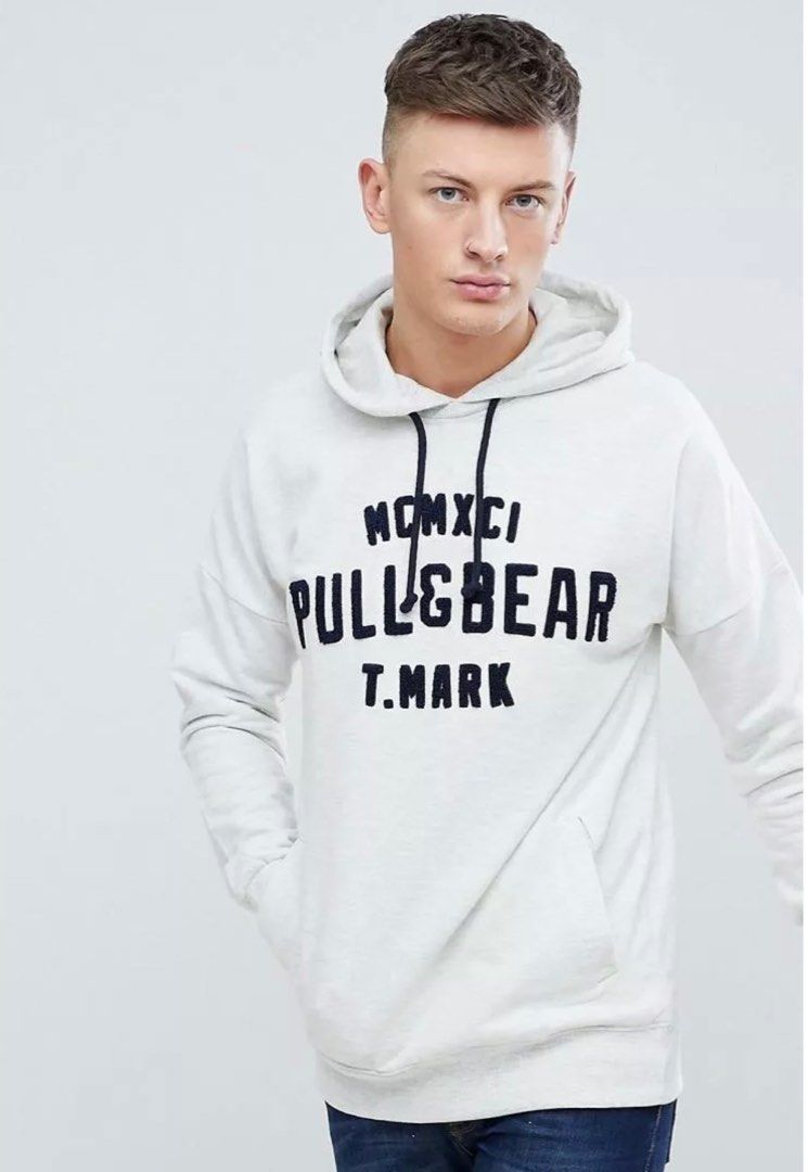 Pull and store bear hoodie grey