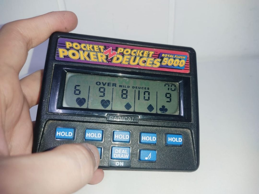 RADICA POCKET POKER ROYAL FLUSH LCD INTERACTIVE HANDHELD GAME