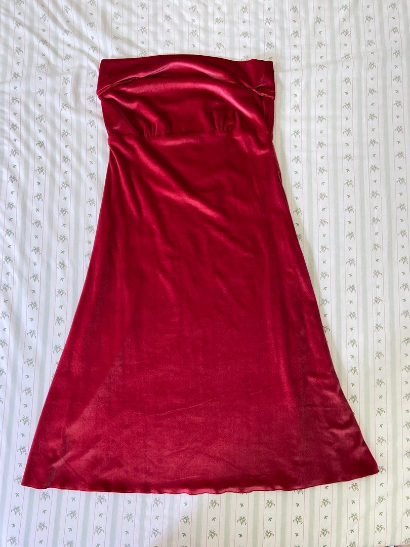 Red velvet outlet tube dress