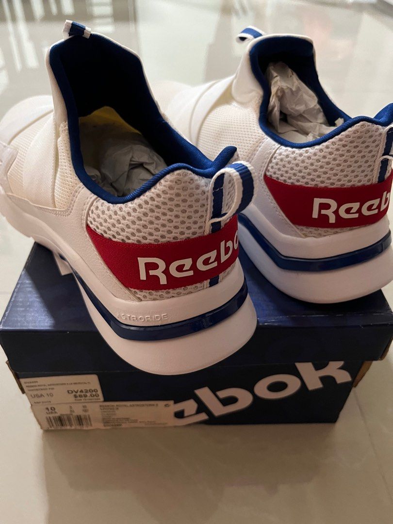 Reebok royal shop astrostorm walking shoe