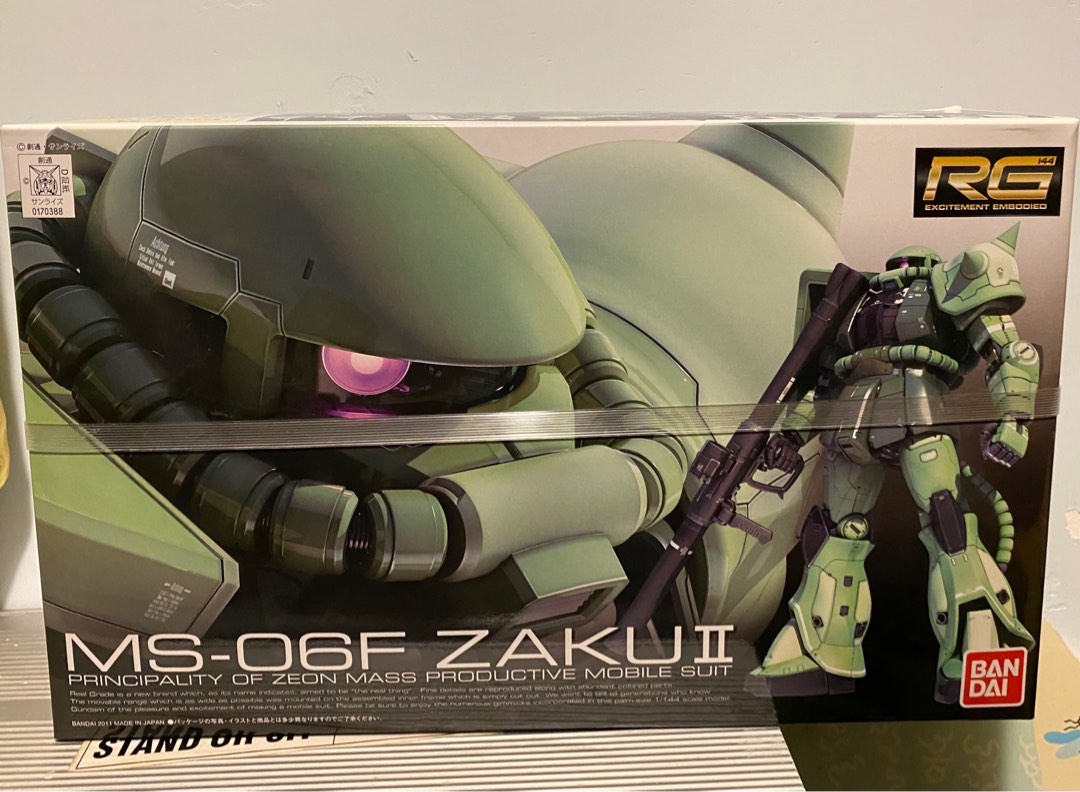 RG 高達模型 HGUC 1/144 Zaku II 渣古 綠渣, 興趣及遊戲, 玩具 & 遊戲類 - Carousell