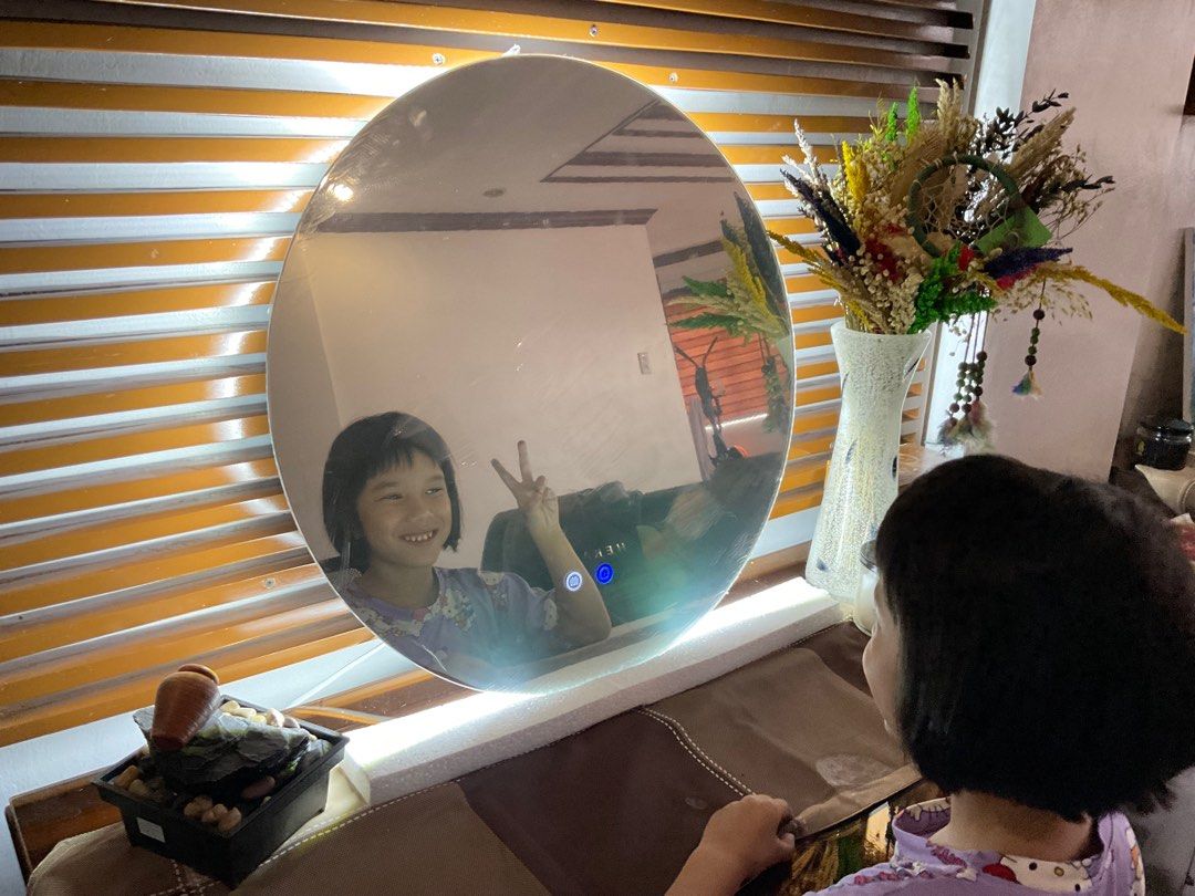 Round LED Touchscreen Mirror, Furniture & Home Living, Home Decor