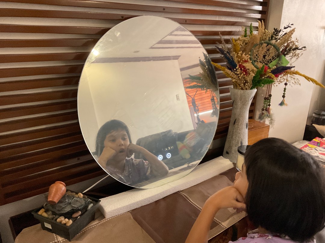 Round LED Touchscreen Mirror, Furniture & Home Living, Home Decor