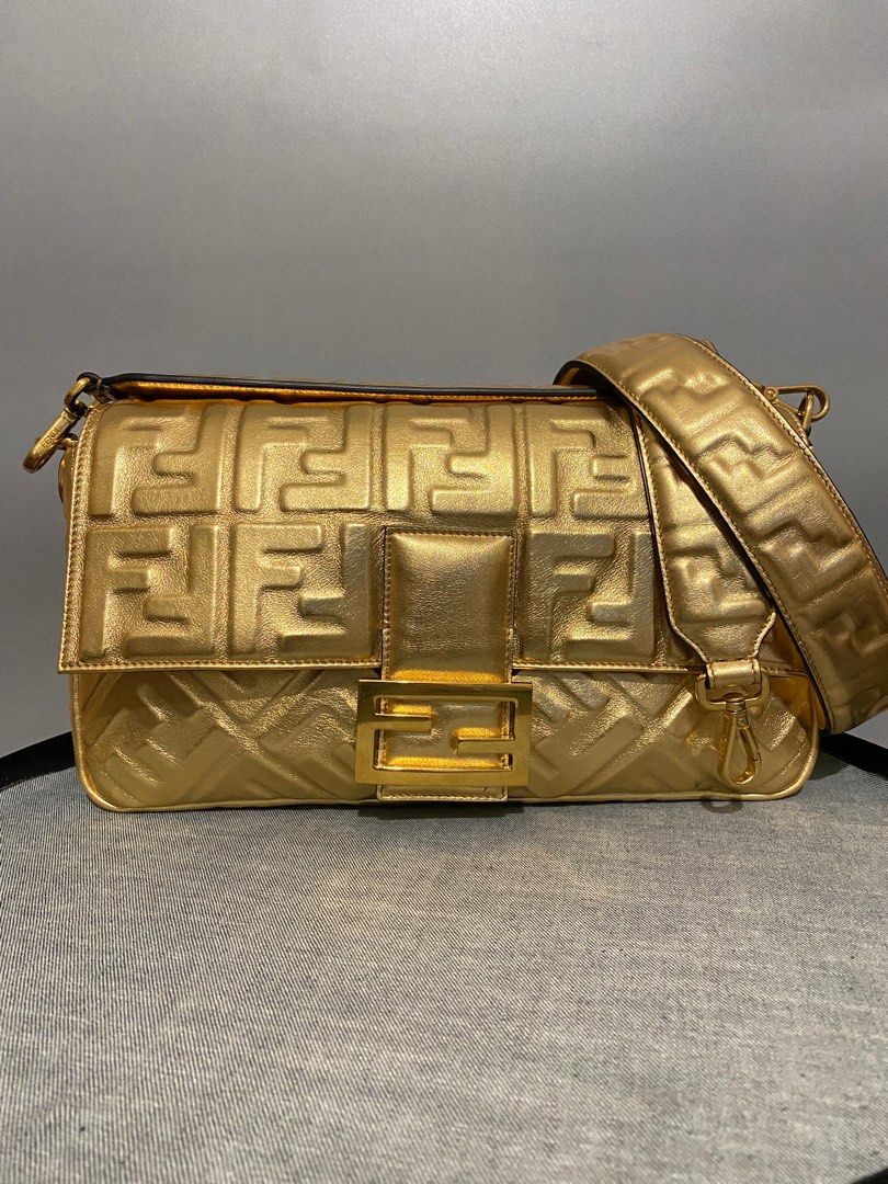 Gold fendi hotsell baguette