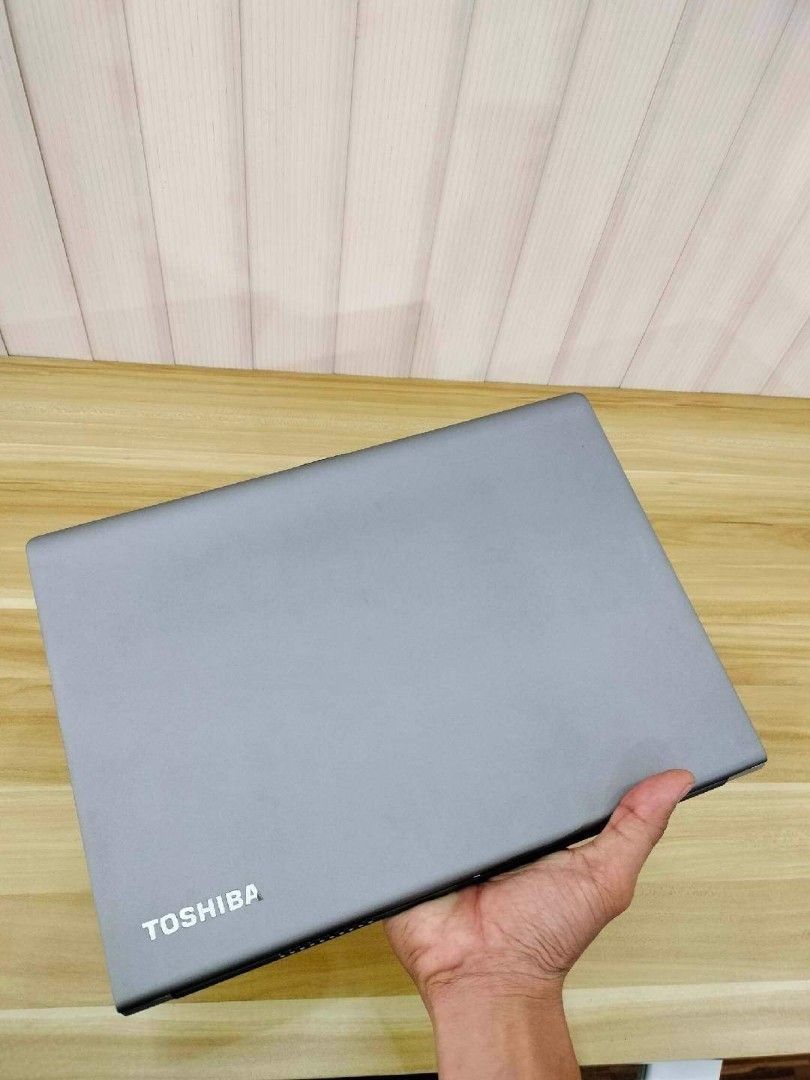 Rush Toshiba Dynabook R63/J Core i5 7th gen Laptop, Computers 