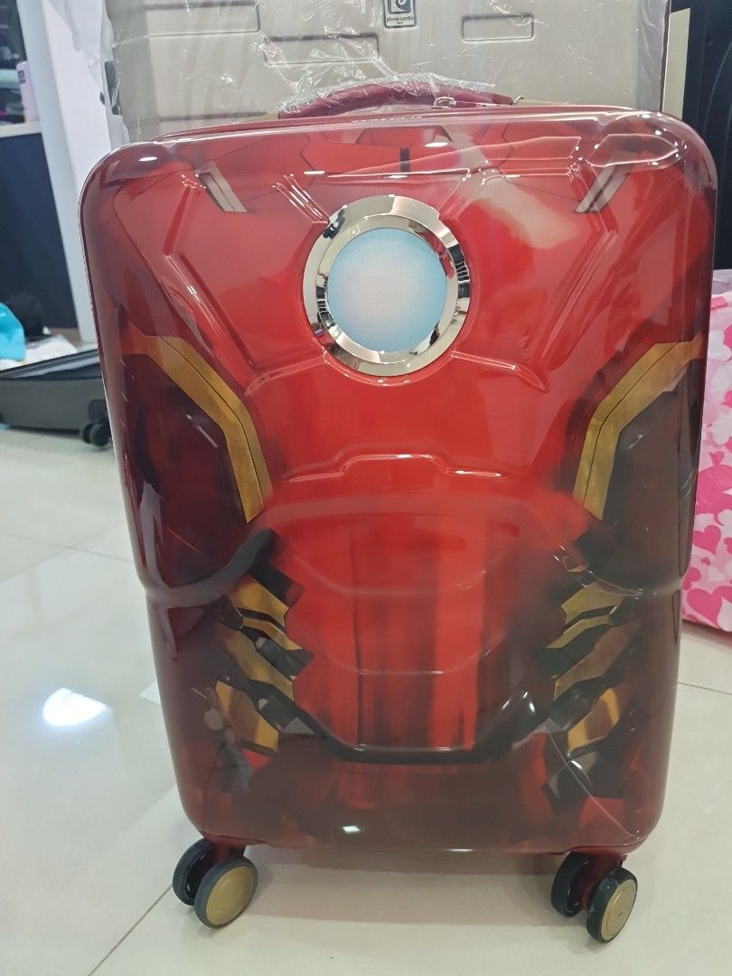 Samsonite Marvel Iron Man luggage 20inch, Hobbies & Toys, Travel