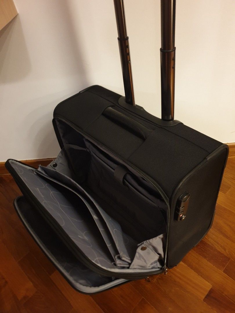 Samsonite Rolling Weekender