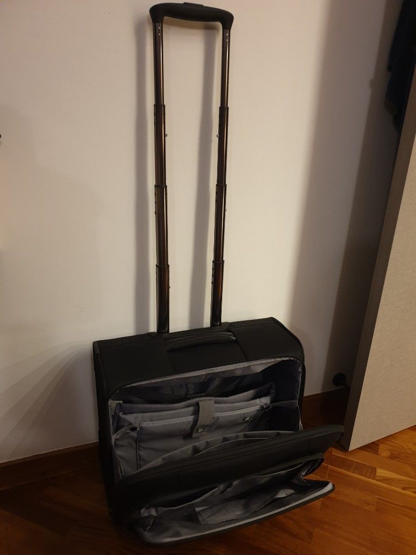 Samsonite Rolling Weekender