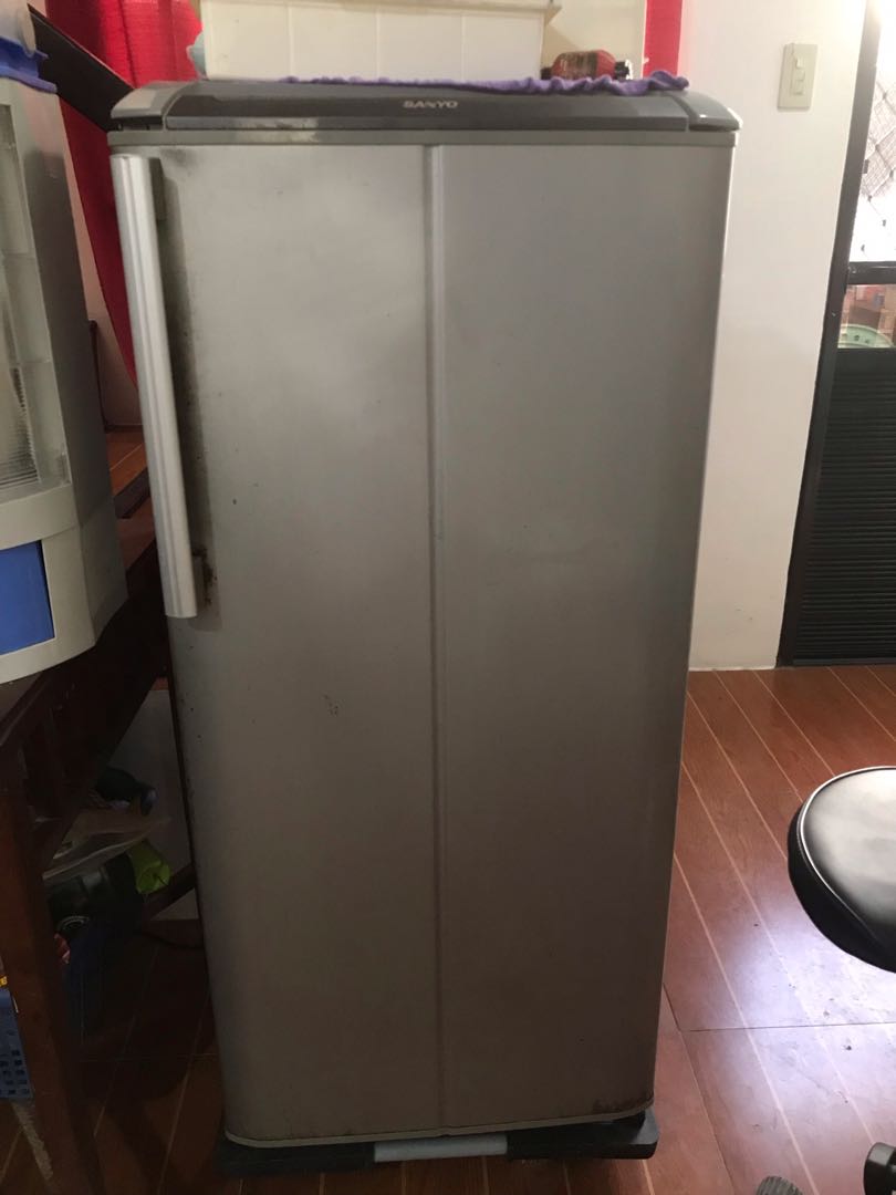 Sanyo Refrigerator, TV & Home Appliances, Kitchen Appliances