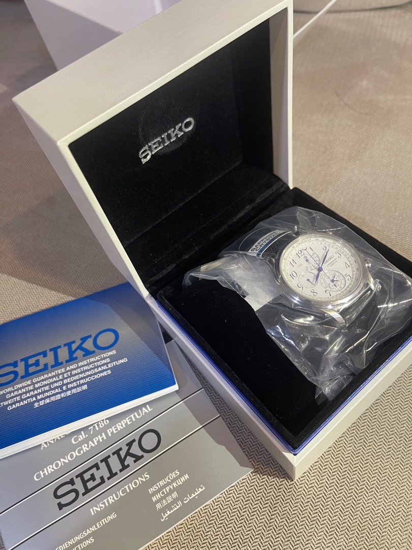 Seiko analogue quartz cal. 7t86 chronograph perpetual, Luxury, Watches on  Carousell