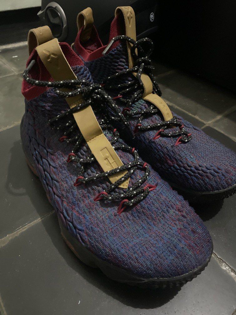 Lebron store 15 volcano