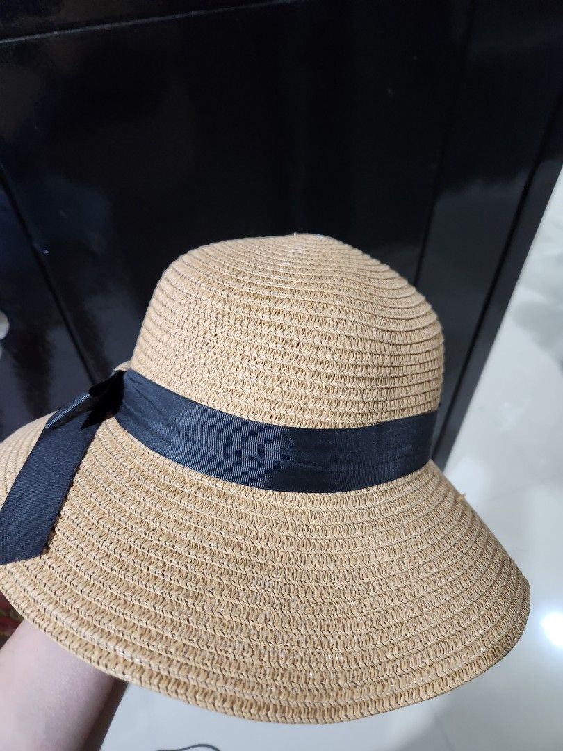 Straw Hat, Women's Fashion, Watches & Accessories, Hats & Beanies on