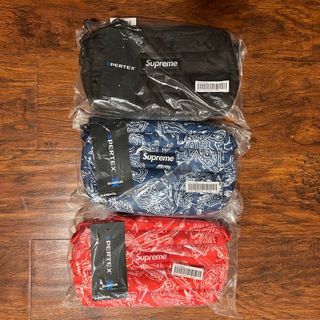 SUPREME FW22 PUFFER SIDE BAG