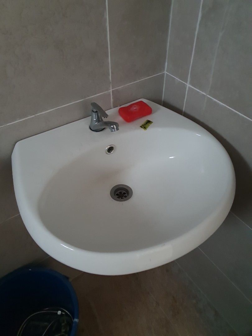 Toilet sink, Furniture & Home Living, Bathroom & Kitchen Fixtures on