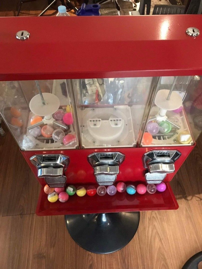 Triple Head Candy Vending Machine w/stand Gumballs Candy & Capsule ...