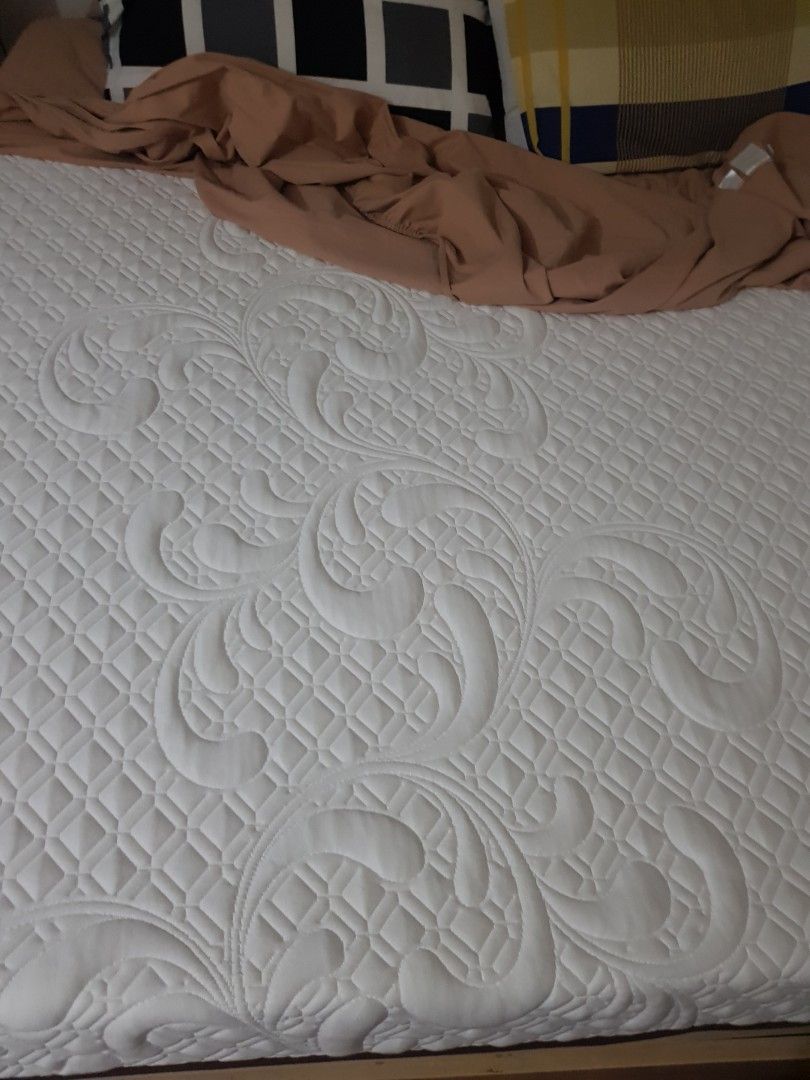 Uratex Senso Memory Foam Mattress (King Size) bed NOT Mandaue IKEA