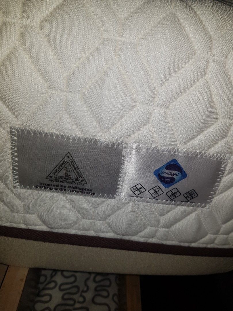 Uratex Senso Memory Foam Mattress (King Size) bed NOT Mandaue IKEA