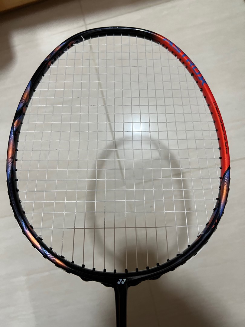 羽毛球拍Yonex Astrox 77 pro 3ug6 SP，99％新, 運動產品, 運動與