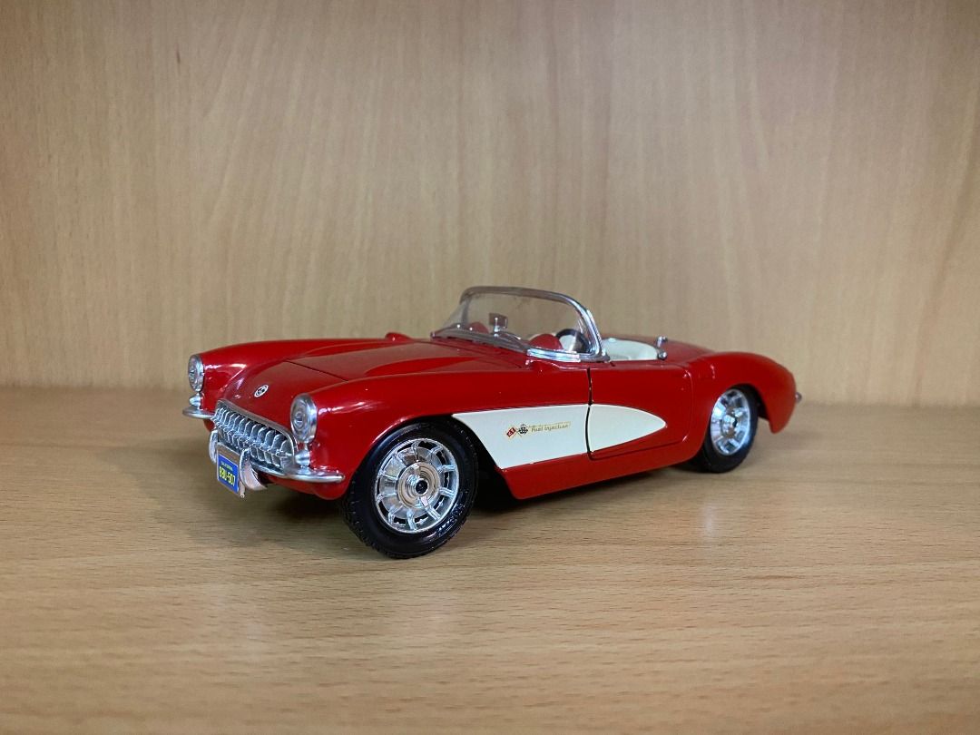 Bburago chevrolet corvette 2025 1957 model car