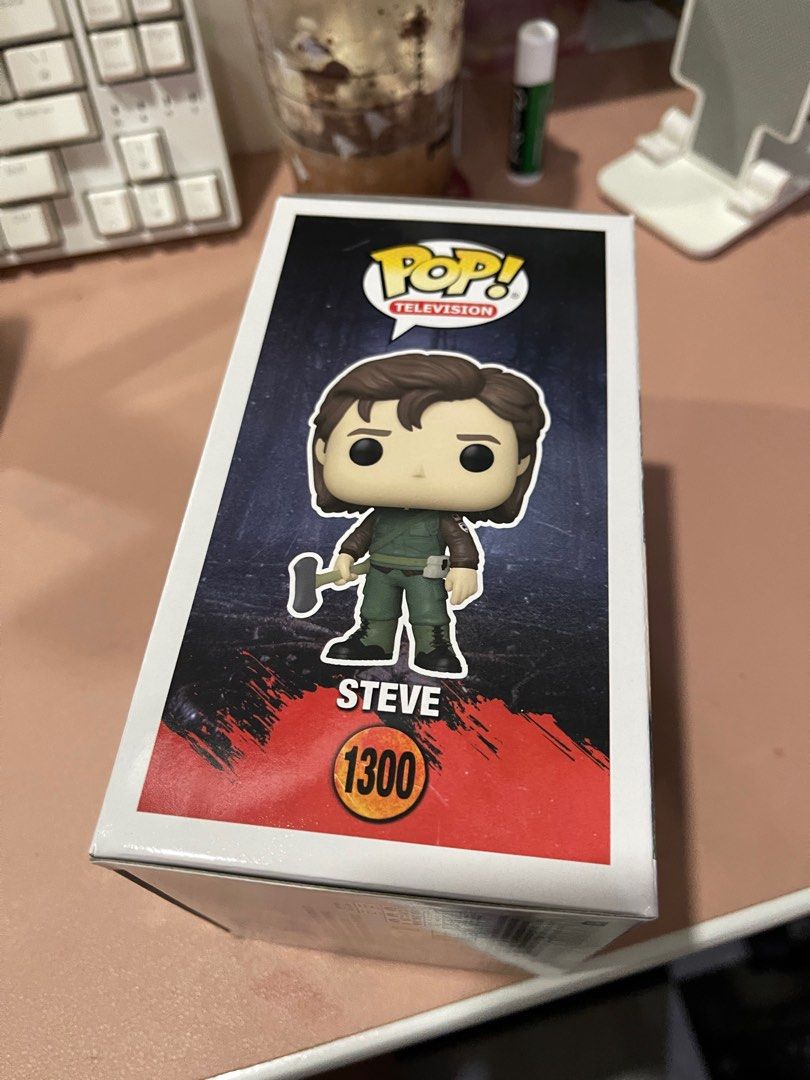 Funko Pop Steve Stranger Things 1300