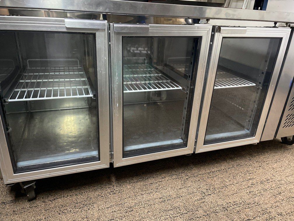3 glass door counter chiller / display chiller / bar counter chiller
