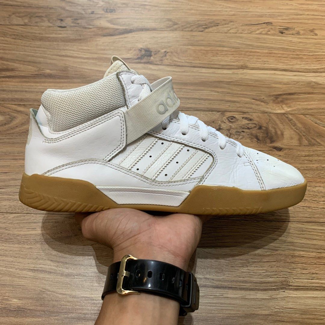 Adidas vrx cup mid 2025