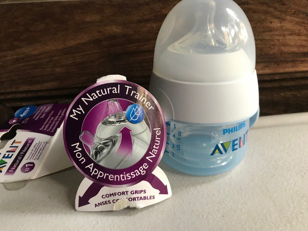 Avent Bottle ( for training cup also) (Category: Breastfeeding & Bottle Feeding) located in Manila. Submitted by DRonlineshop (Listing ID 1201732395, Image 1). Description: ✅2in1 feeding bottle and training cup ✅fix price na po ‼️ try to check in shoppe training cup lang 400 plus na☺️ .