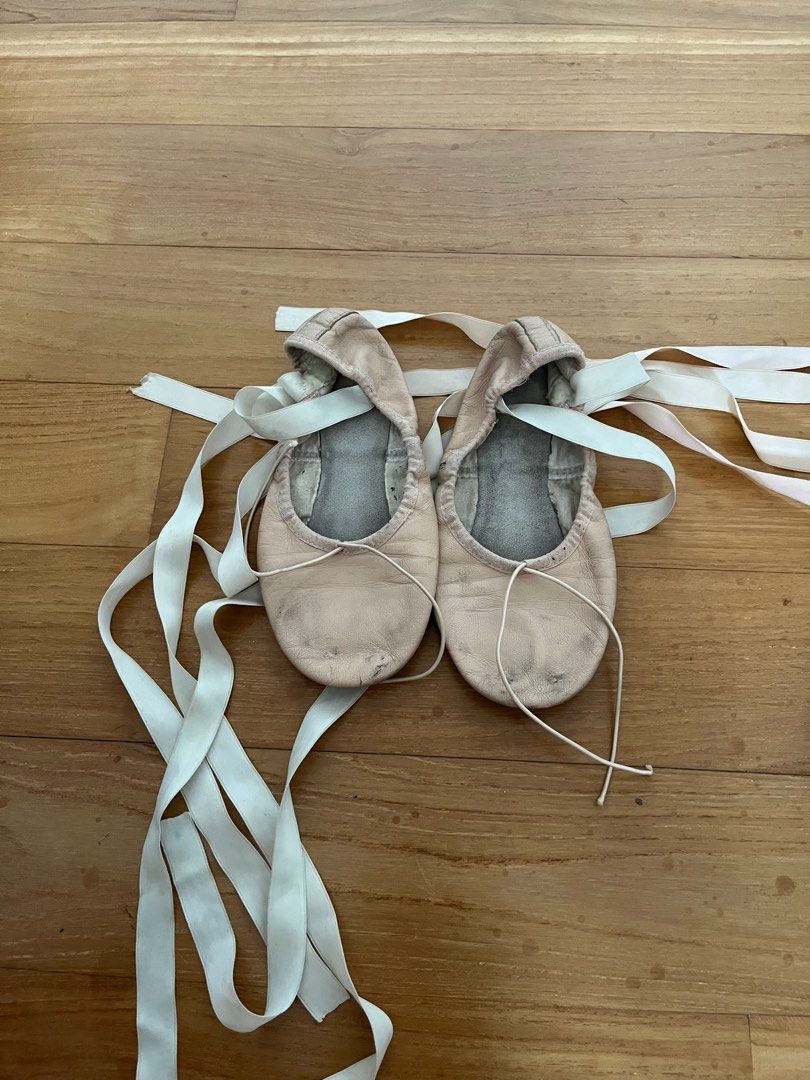 Bloch leather Ballet shoes size 1.5C