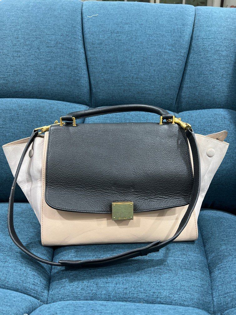 Celine trapeze medium hotsell size cm