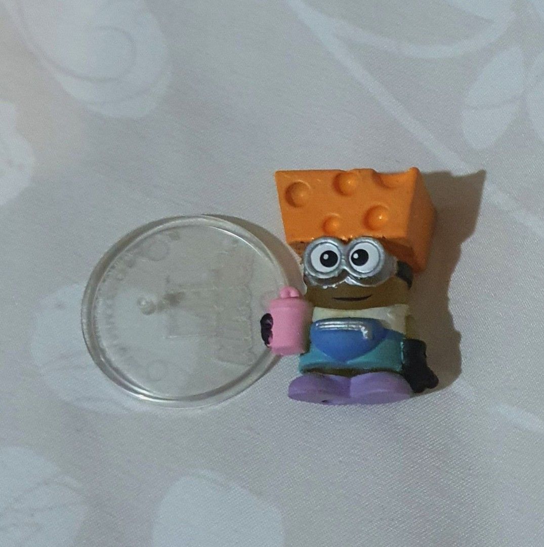 Cheese Hat Jerry Ultra Rare Minions Mineez Despicable Me squishy