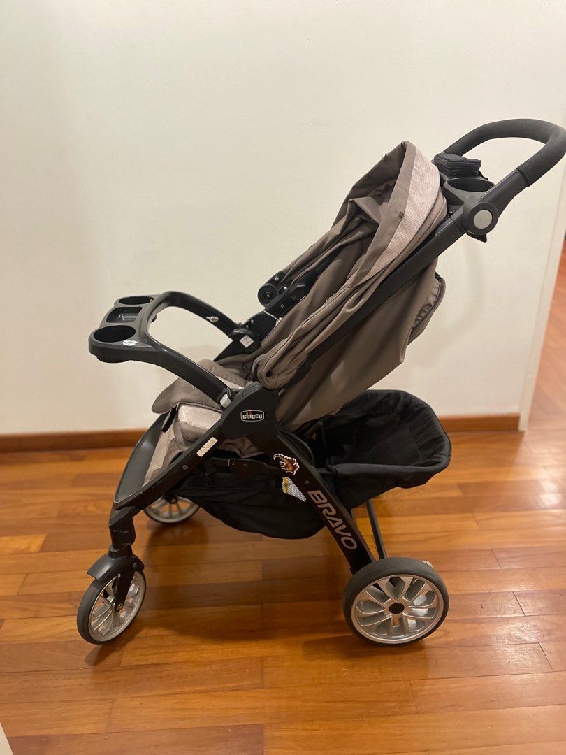 Chicco Bravo stroller, Babies & Kids, Going Out, Strollers on Carousell