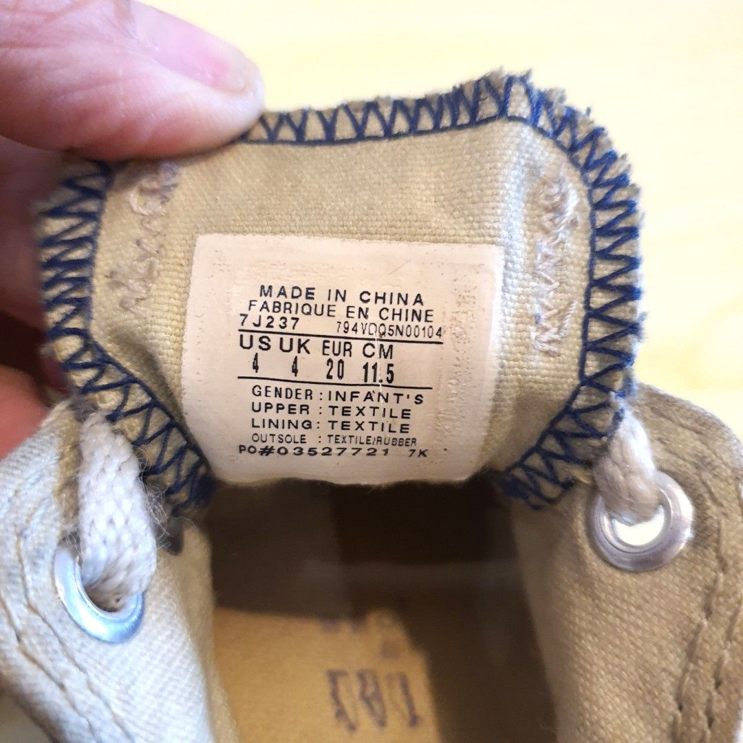 Converse All Star Gray Chucks for Kids (Category: Babies & Kids Fashion) located in Caloocan City. Submitted by mamma_bee (Listing ID 1201747656, Image 2). Description: Pls. read / Paki basa po muna! I will not be held responsible for misinformation. Condition: Used / Preloved Size: US 4 / EUR 20 / 11.5 CM *This item is used so pls. expect signs of usage. Bawal sa maselan or maarte, don't expect a brand new item. *PLS. DO NOT ASK FOR PROOF OF AUT