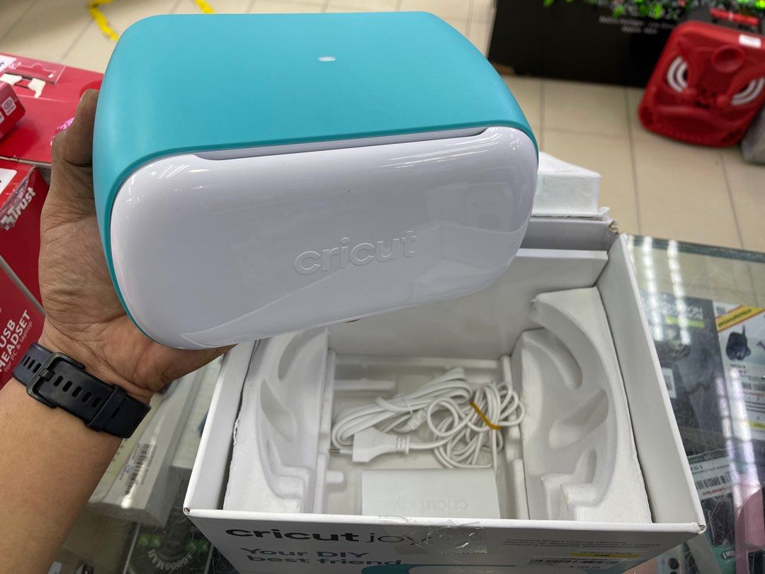 Cricut joy smart cutting machine