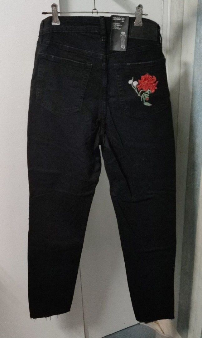 What is a womens size 8 pair of pants in mens size  Quora
