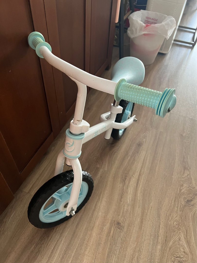 EVO Balance Bikes (Blue and Pink), Sports Equipment, Bicycles & Parts